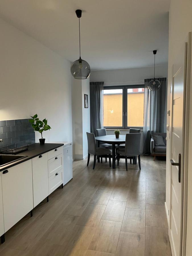Apartamenty Komorniki コモルニキ エクステリア 写真